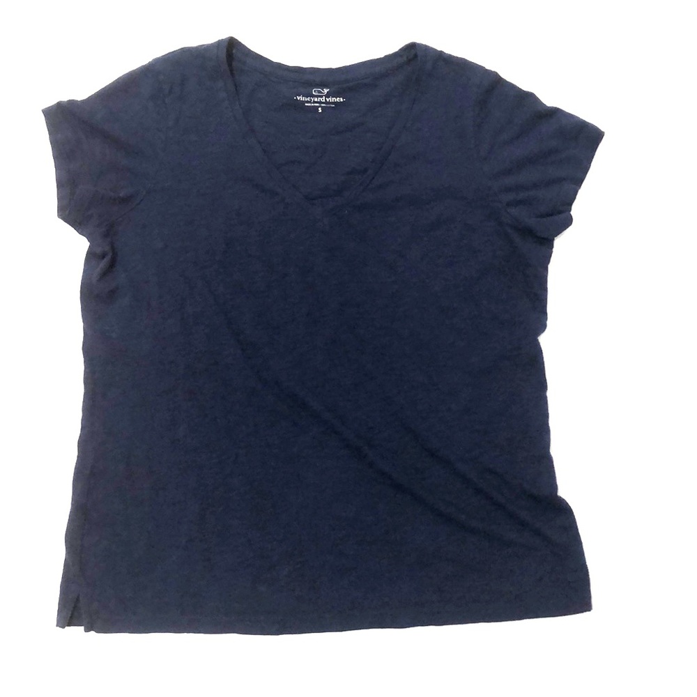 Vineyard vines V-neck shirt